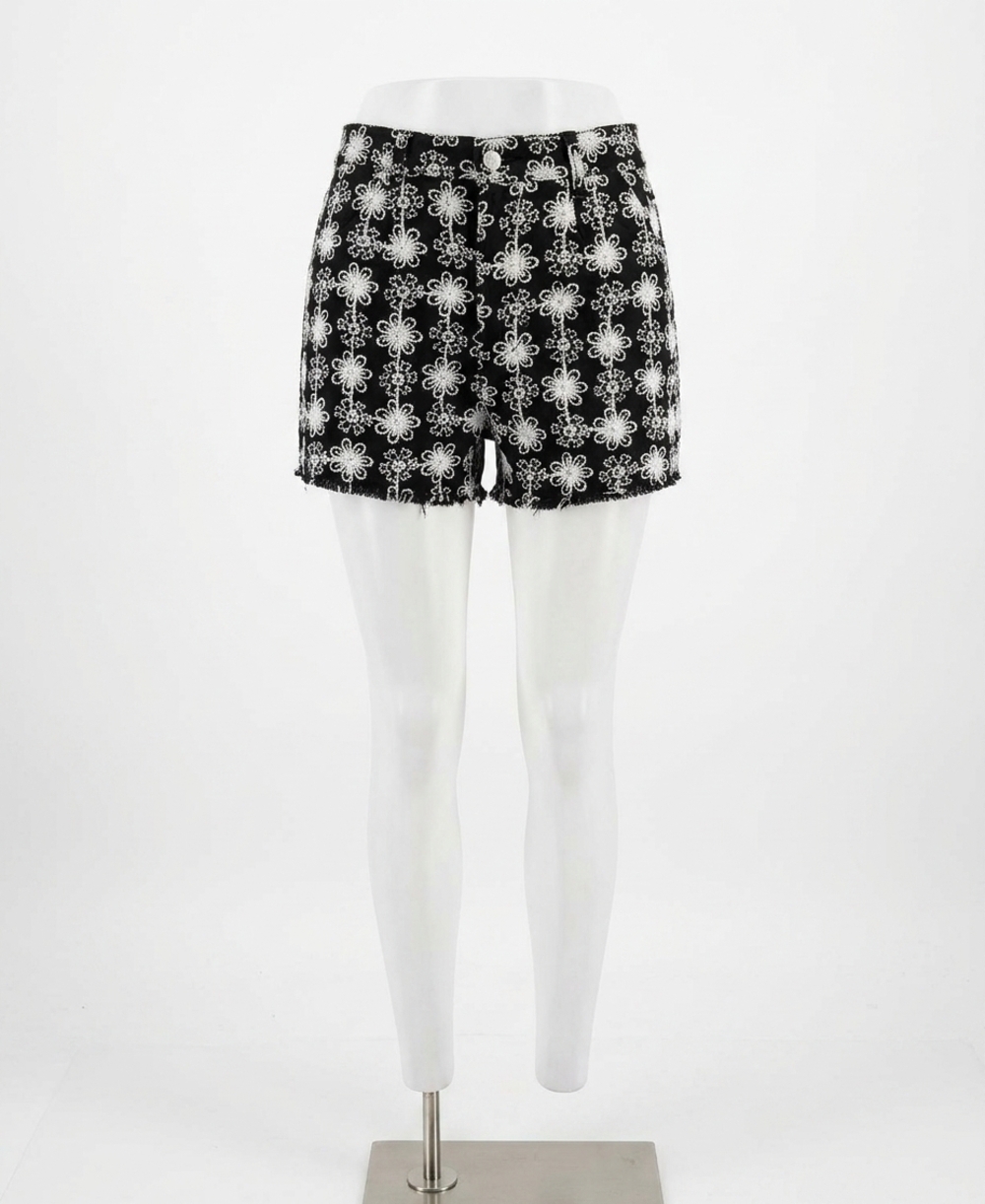 NEW EN SAISON elsie embroidered tweed shorts in black